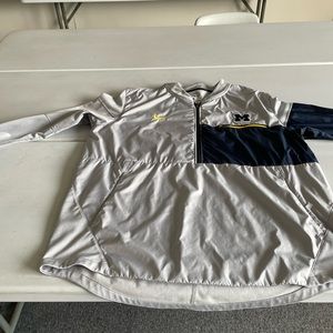 Mens university of Michigan 1/2 zip pullover
